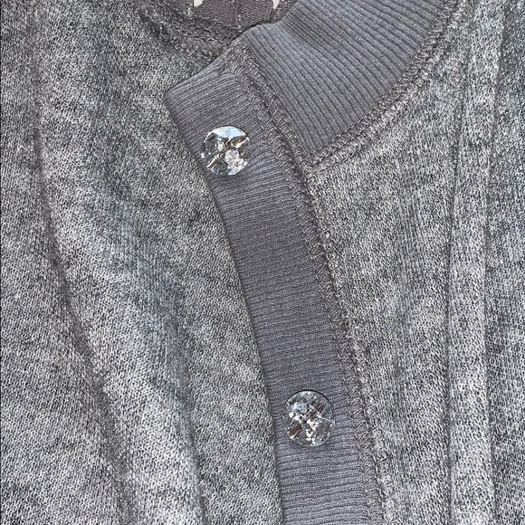 Vera Wang Cardigan - Picture 3 of 5